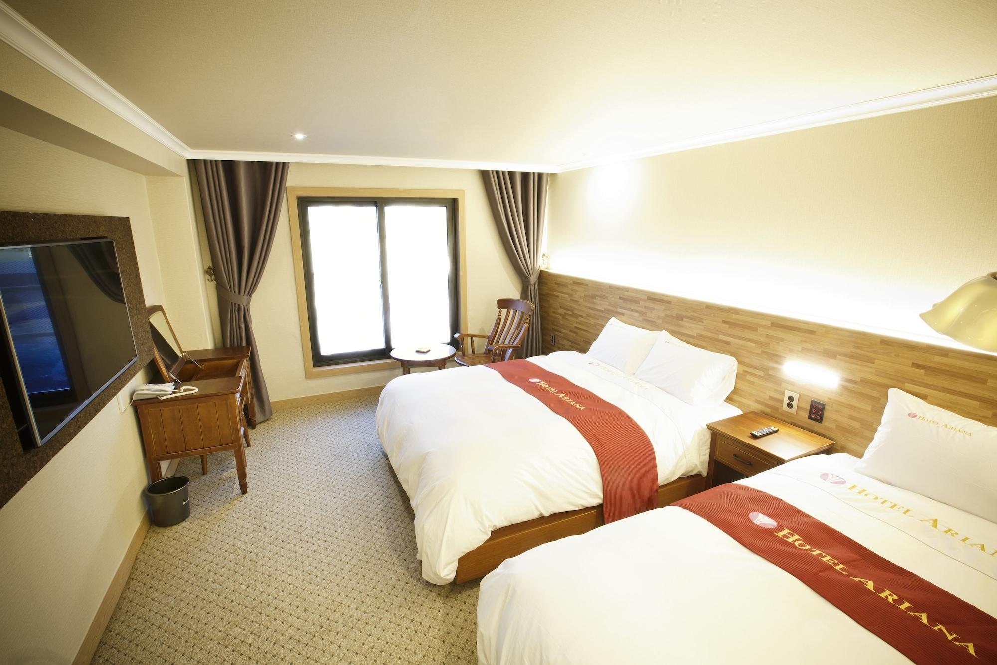 Ariana Hotel Тэгу Экстерьер фото
